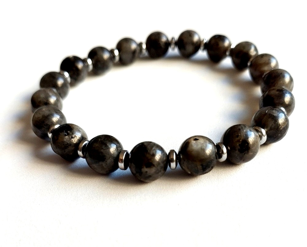 💎 Náramkový šperk z přírodního labradoritu s hematitem